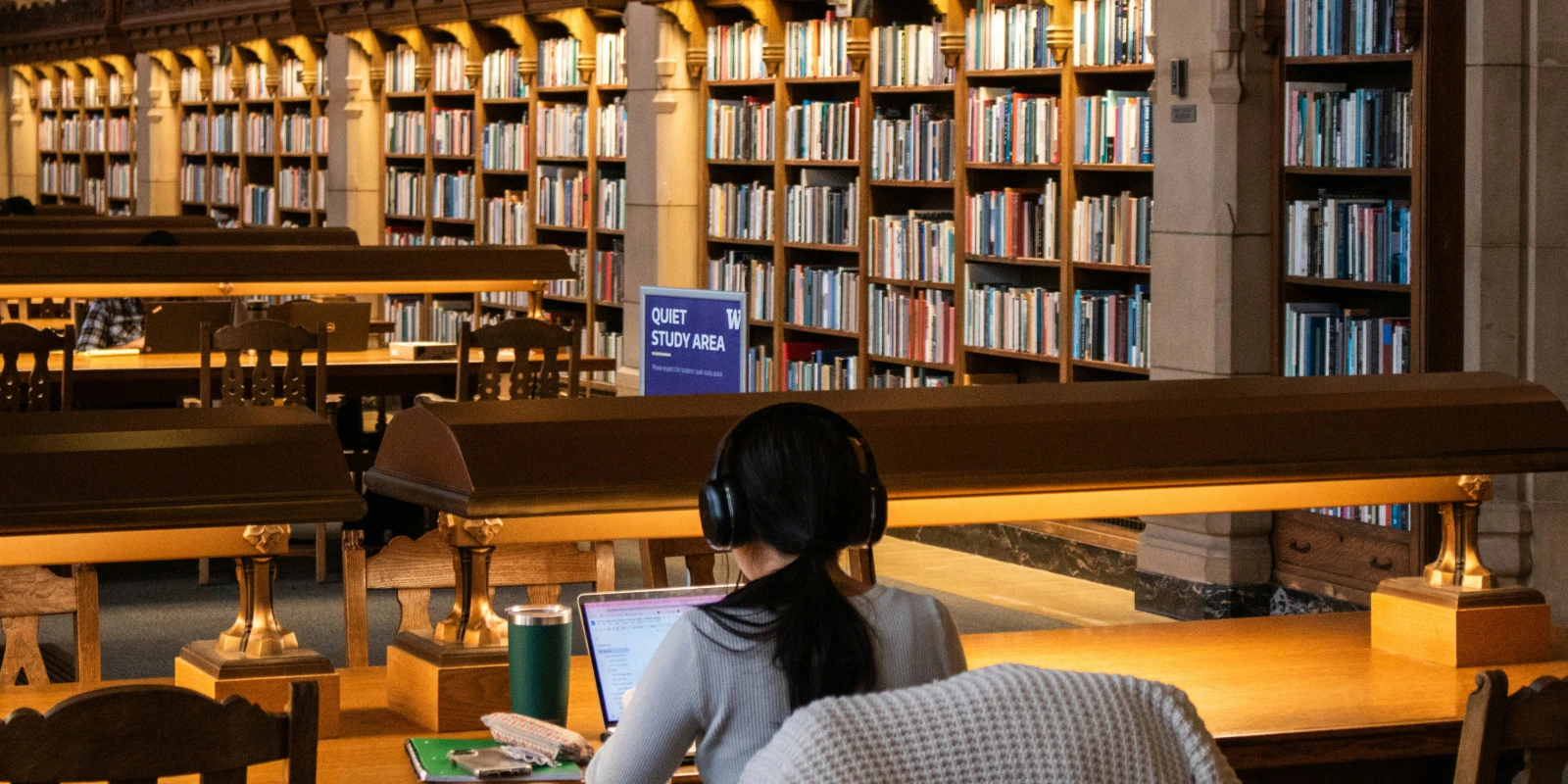 Activités Aquatiques : Enseignement et Entraînement en Milieu Aquatique Activités Aquatiques : Enseignement et Entraînement en Milieu Aquatique